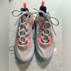 NWOT Nike React Women’s Size 5.5